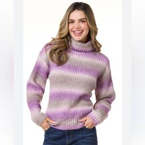 GAP Women’s Chunky Turtleneck Sweater